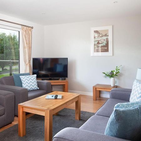 St Columb Major Kingfisher Hot Tub & Log Burner House On Premium Lakeside With Resort Facilities מראה חיצוני תמונה