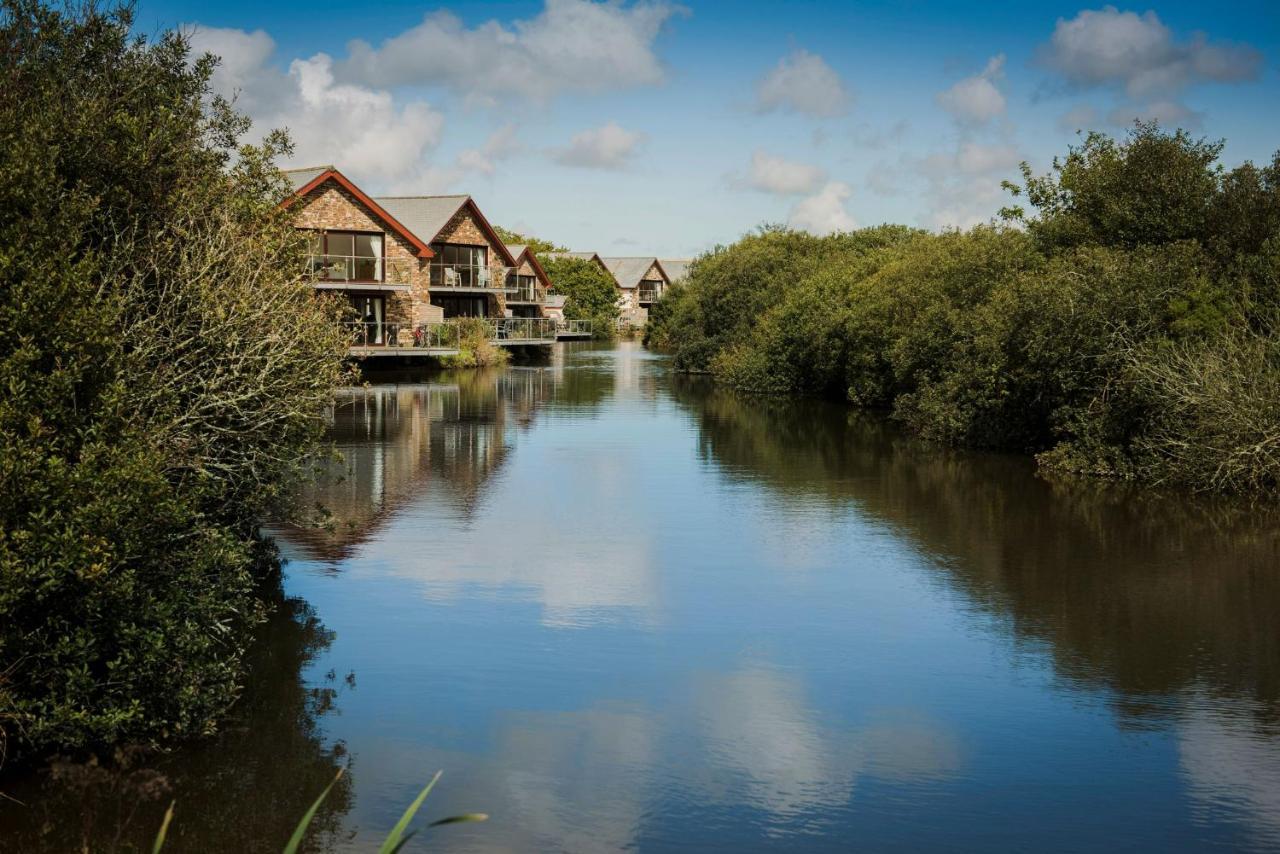 St Columb Major Kingfisher Hot Tub & Log Burner House On Premium Lakeside With Resort Facilities מראה חיצוני תמונה