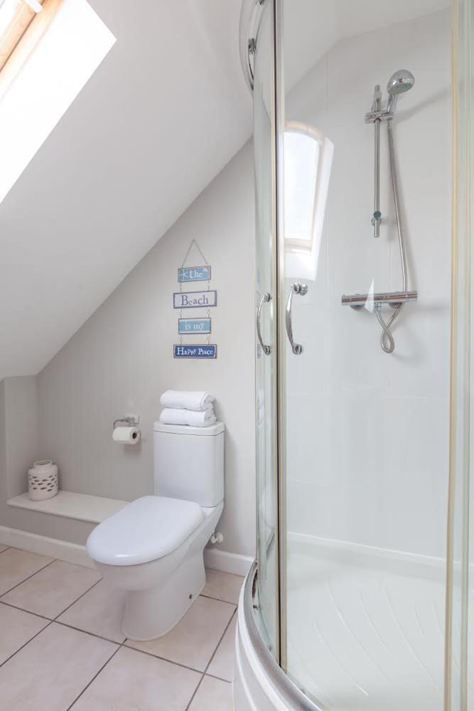 St Columb Major Kingfisher Hot Tub & Log Burner House On Premium Lakeside With Resort Facilities מראה חיצוני תמונה