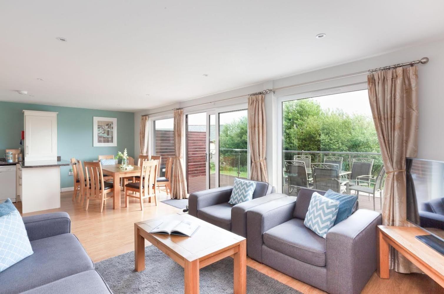 St Columb Major Kingfisher Hot Tub & Log Burner House On Premium Lakeside With Resort Facilities מראה חיצוני תמונה